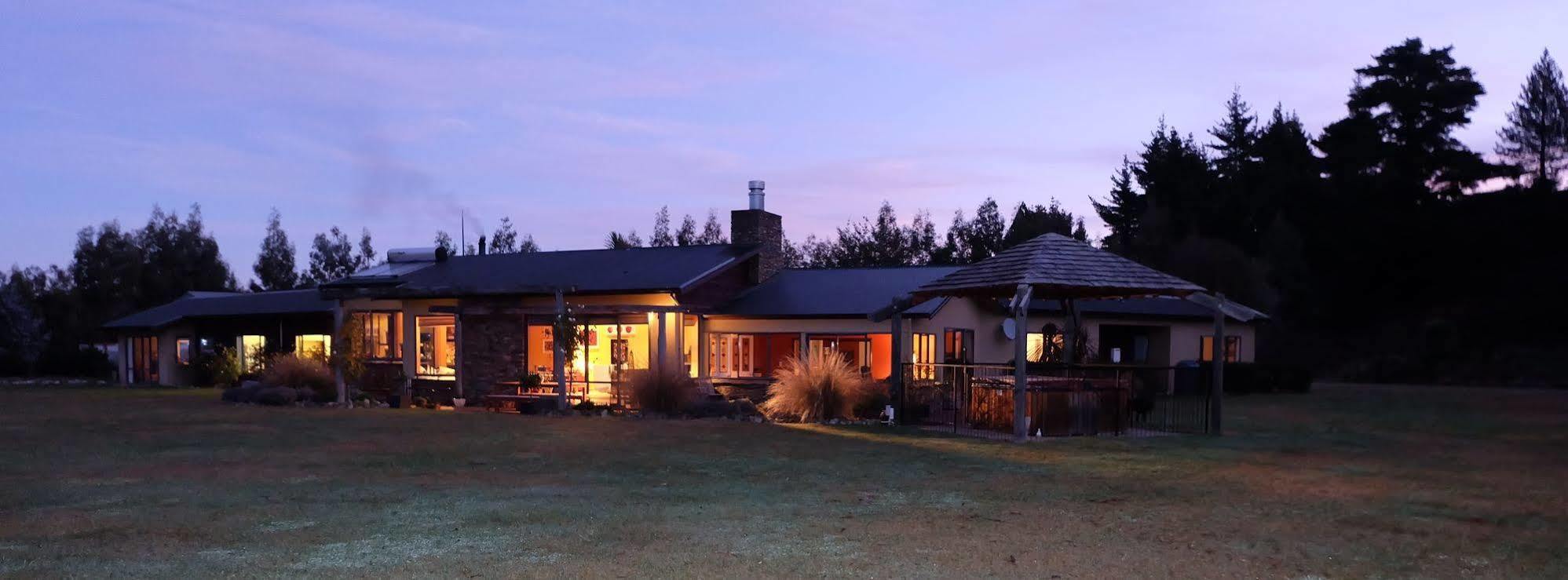 Mount Maude Country Lodge วานากา ภายนอก รูปภาพ